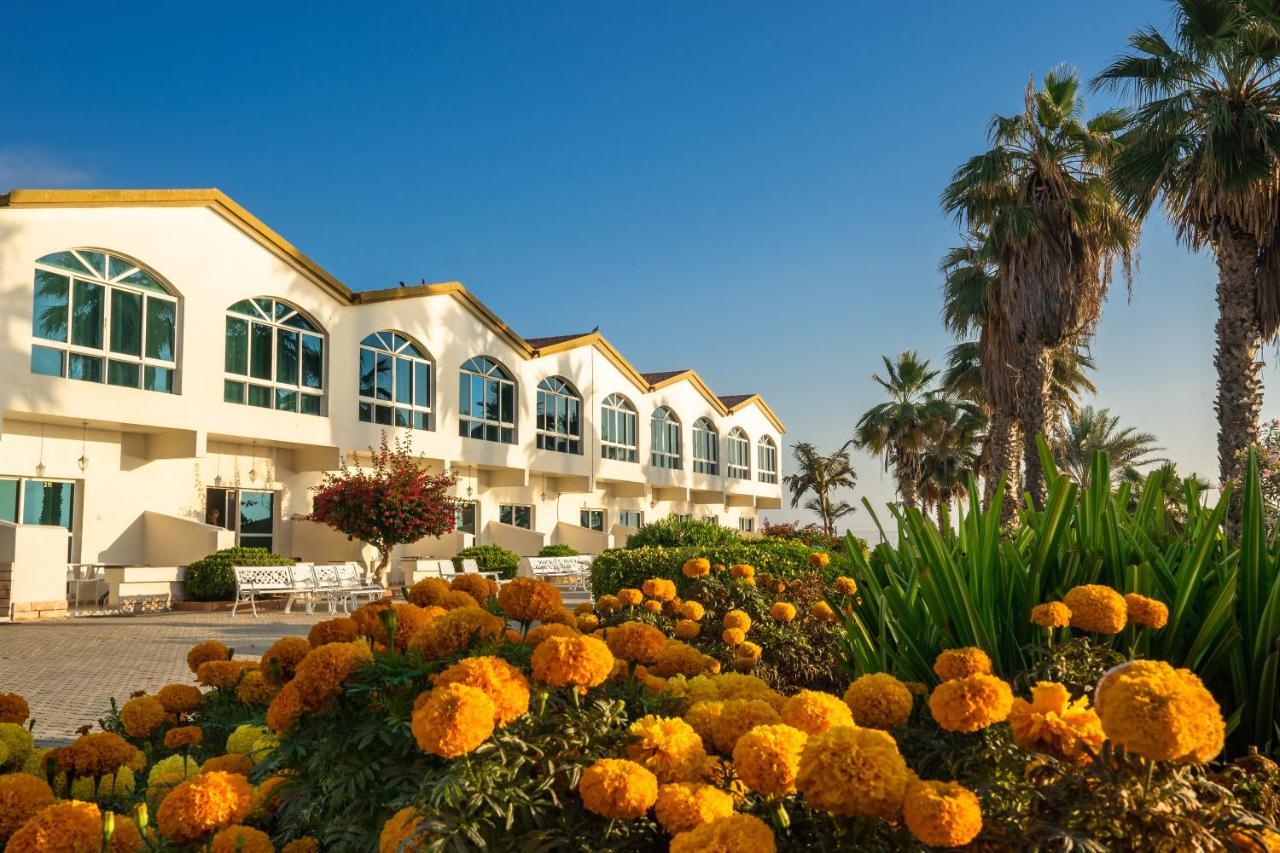 Sandy Beach Hotel & Resort Al Aqah Exterior foto