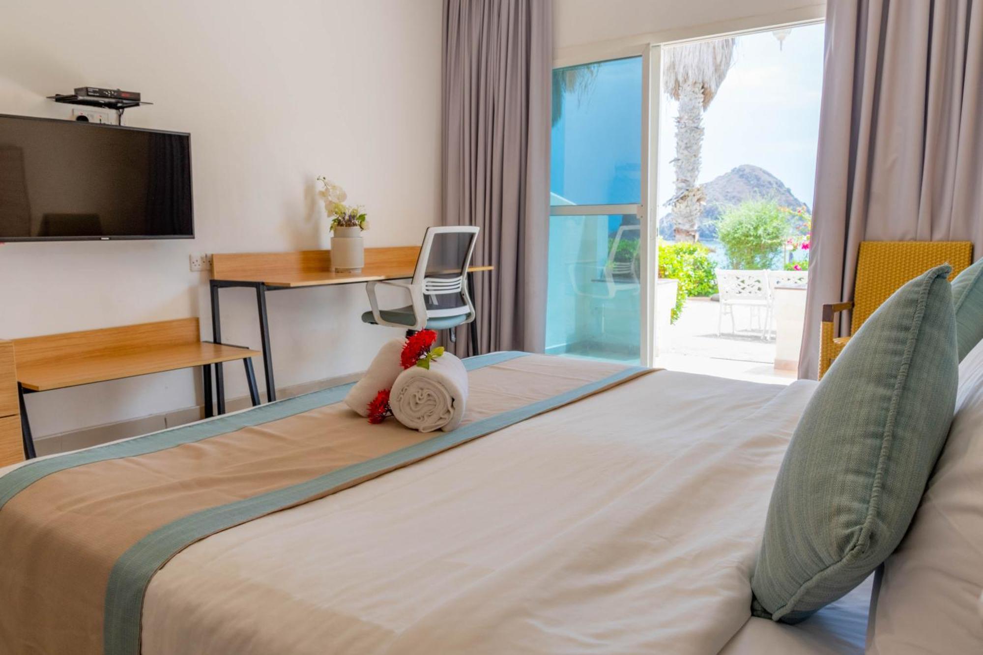 Sandy Beach Hotel & Resort Al Aqah Exterior foto
