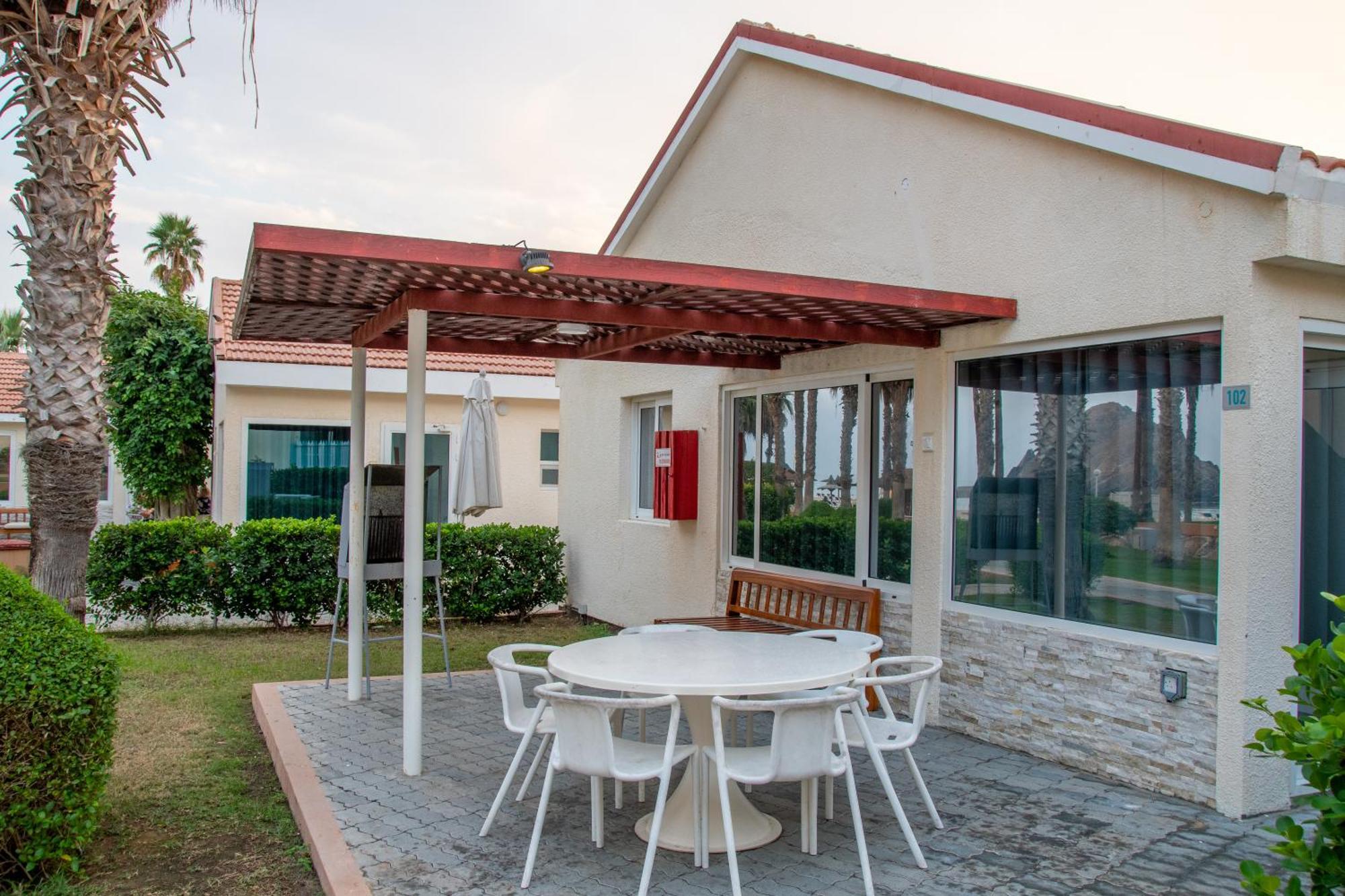 Sandy Beach Hotel & Resort Al Aqah Exterior foto